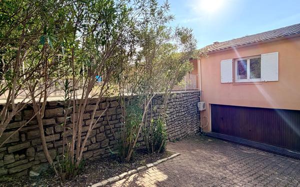 Maison à vendre    4 pièces •  Saint-Clément-de-Rivière