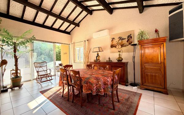 Maison à vendre    4 pièces •  Saint-Clément-de-Rivière