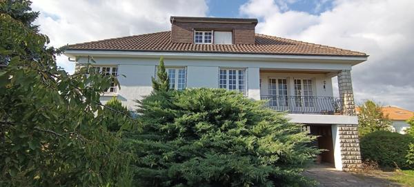 Maison à vendre 8 pièces ISSOIRE (63)