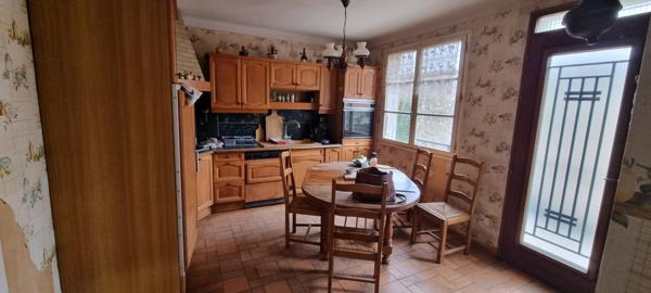 Maison de Ville à Réhabiliter avec Grande Dépendance à Menars 122 m2 habitable