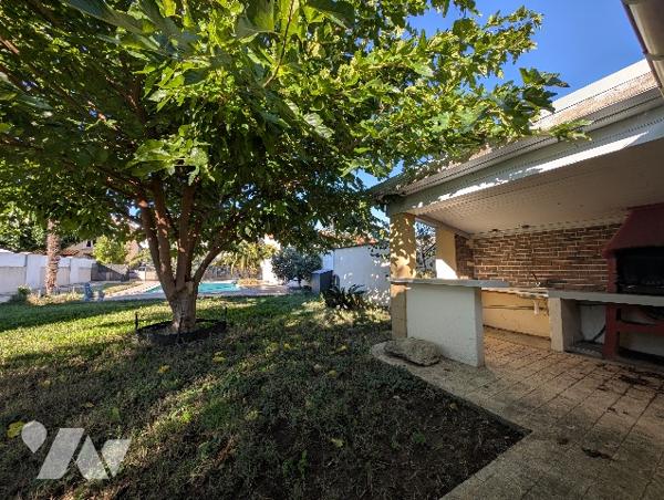 BOURG LES VALENCE - Maison années 30, T5, 130 m²