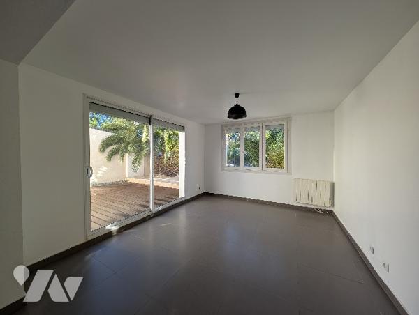 BOURG LES VALENCE - Maison années 30, T5, 130 m²