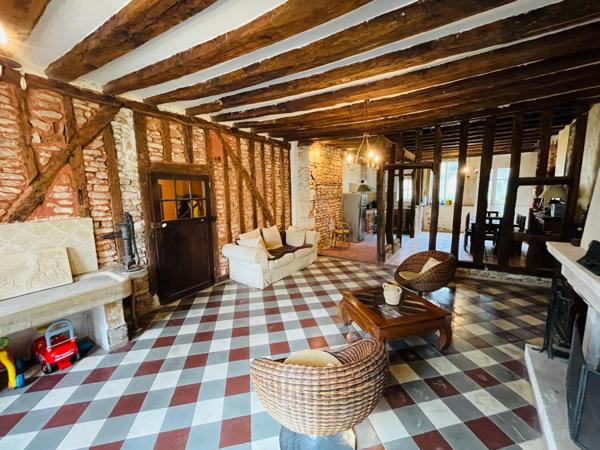 Maison de ville 12 pièces avec jardin