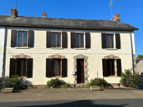 Maison de caractère à LA FERTE BERNARD (72400)