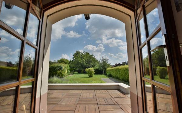 Maison à vendre    3 pièces •  Rue