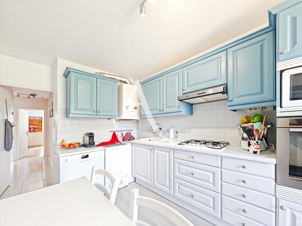 Appartement Bois D Arcy 4 pièces 81m2, 2 caves, 2 parkings