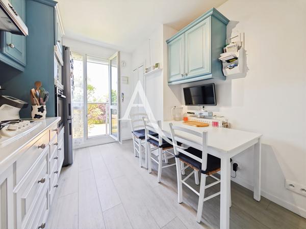 Appartement Bois D Arcy 4 pièces 81m2, 2 caves, 2 parkings