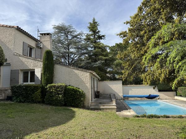 Villeneuve-lès-Avignon (30400) Maison familiale avec vue