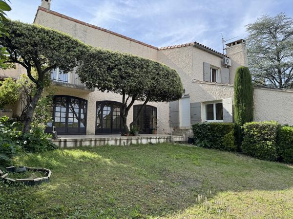 Villeneuve-lès-Avignon (30400) Maison familiale avec vue
