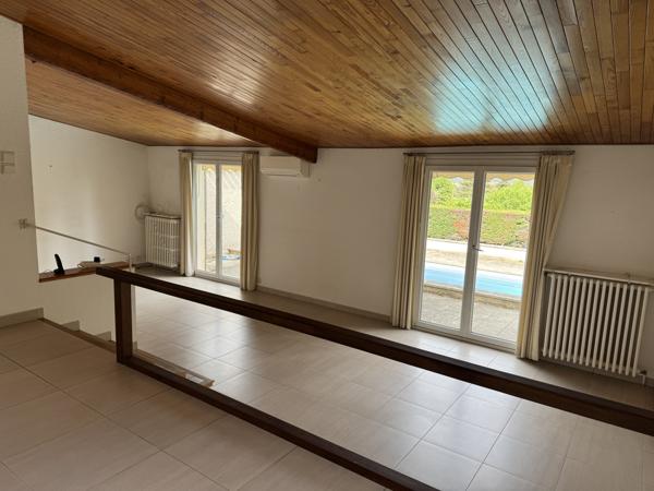 Villeneuve-lès-Avignon (30400) Maison familiale avec vue