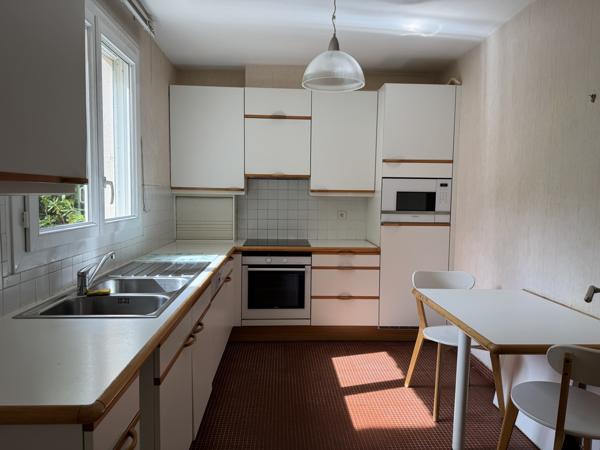 Villeneuve-lès-Avignon (30400) Maison familiale avec vue