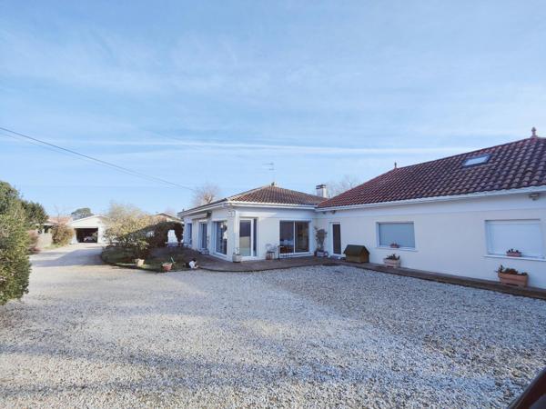 T8 au calme, de plain pied, piscine,garage de 90m²