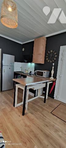 Merville, au sein d'une copropriété entretenue, bel appartement en rez-de-chaussée avec jardine...