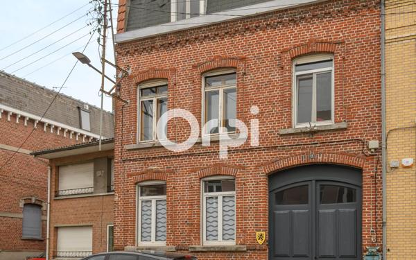 Maison à vendre    7 pièces •  Estaires