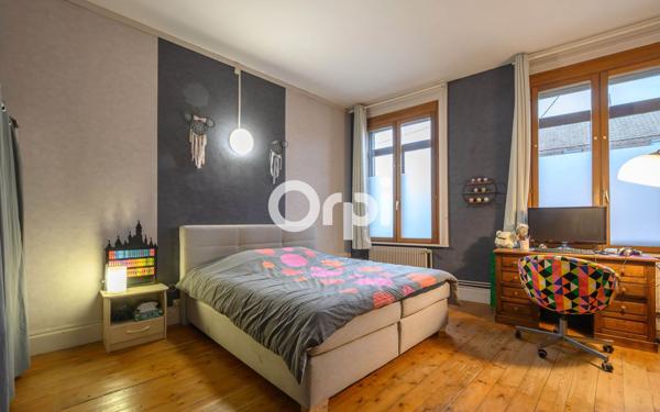 Maison à vendre    7 pièces •  Estaires