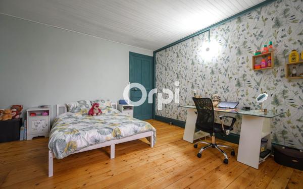 Maison à vendre    7 pièces •  Estaires