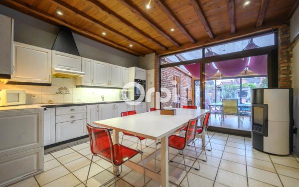 Maison à vendre    7 pièces •  Estaires