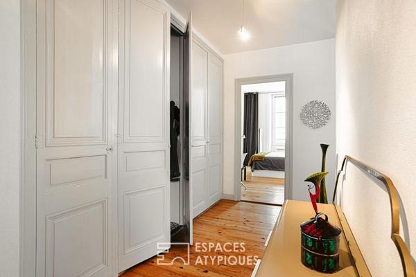 Luminosité et vastes volumes pour cet appartement de charme