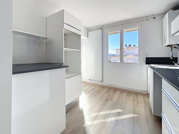 Charmant T3, vue panoramique, secteur Victor Hugo/Danton