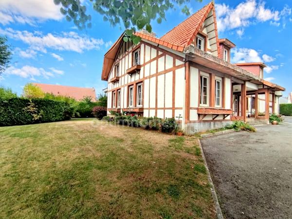02100 NEUVILLE SAINT-AMAND - Maison de caractère au charme de l’ancien 332m2 - 4 chambres - Vie de plain-pied - Salle de réception 70 m² - Mezzanine - Grand garage