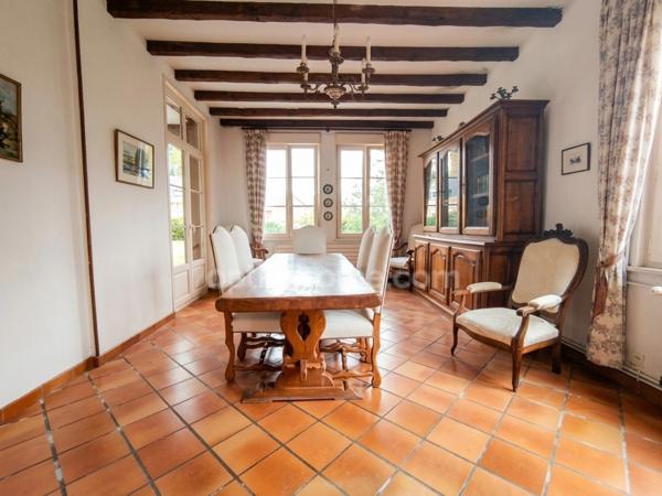 02100 NEUVILLE SAINT-AMAND - Maison de caractère au charme de l’ancien 332m2 - 4 chambres - Vie de plain-pied - Salle de réception 70 m² - Mezzanine - Grand garage