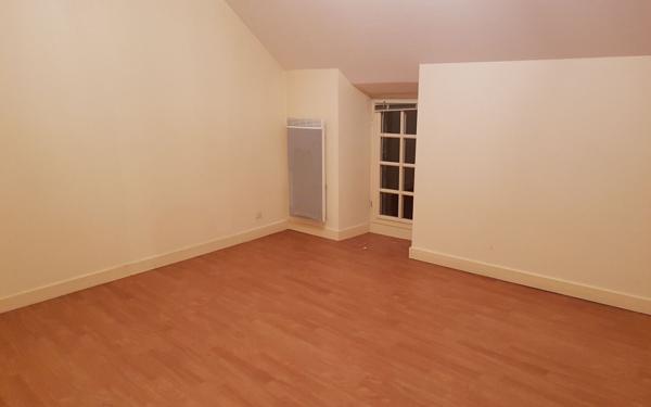 Appartement à louer    2 pièces •  Mamers