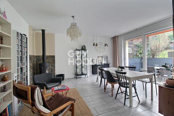 Maison à vendre à Nancy avec 4 chambres un bureau une terrasse un jardin et trois garages Rue de la Colline