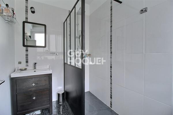 Maison à vendre à Nancy avec 4 chambres un bureau une terrasse un jardin et trois garages Rue de la Colline