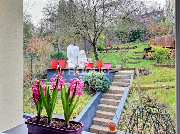 Maison à vendre à Nancy avec 4 chambres un bureau une terrasse un jardin et trois garages Rue de la Colline