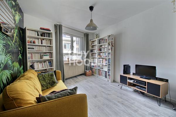 Maison à vendre à Nancy avec 4 chambres un bureau une terrasse un jardin et trois garages Rue de la Colline