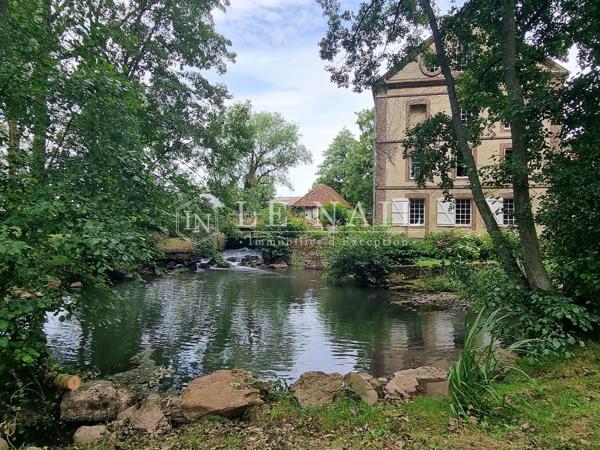Gentilhommière Normande XVIIIème avec dépendances sur site naturel protégé de 6 ha