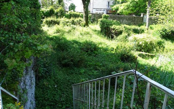 Maison à vendre    8 pièces • 541,18 m2 Forcalquier