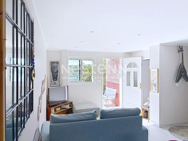 Villa contemporaine T5 de 105 m² avec terrasse, jardin & place de parking, Quartier Réveillon Narbonne 11100