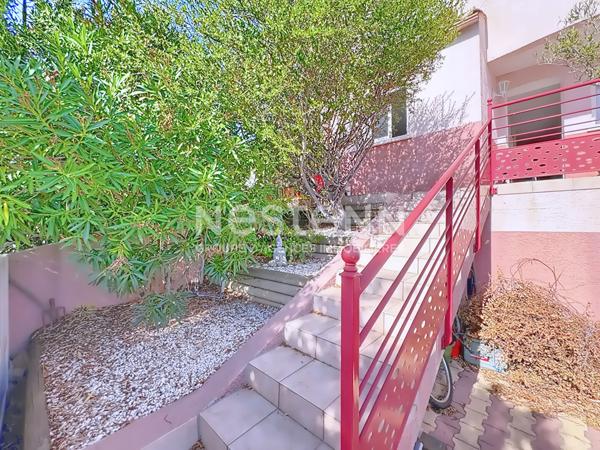 Villa contemporaine T5 de 105 m² avec terrasse, jardin & place de parking, Quartier Réveillon Narbonne 11100