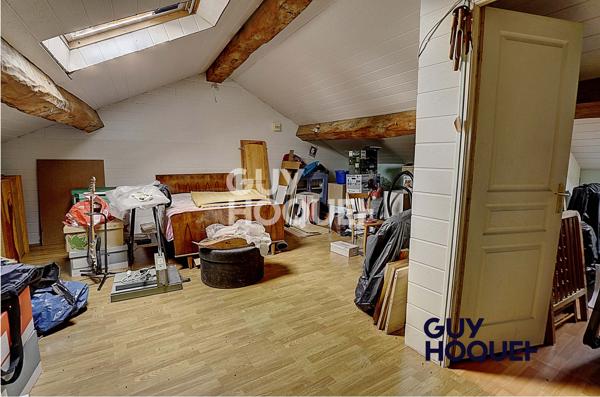 MAISON À VENDRE DE 8 PIÈCES DE 245,00 M²