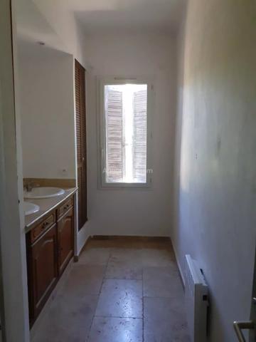 Location Appartement 3 pièces 120 m2 à Salernes