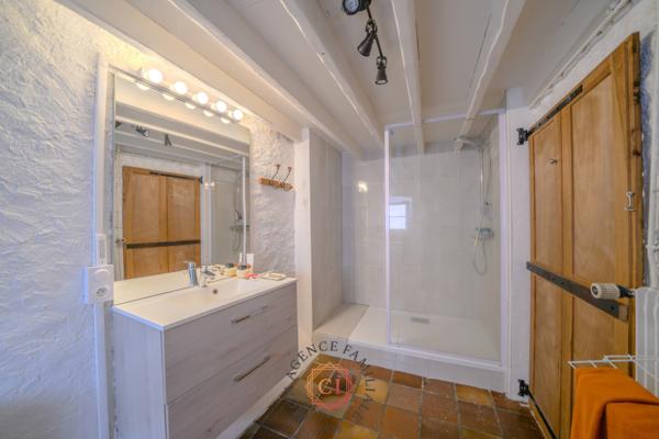 Maison 5 pièce(s) 2 chambre(s) 131 m²