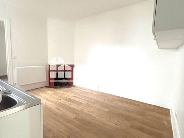 Location Appartement 2 pièces 46.7 m² - Paris 75020