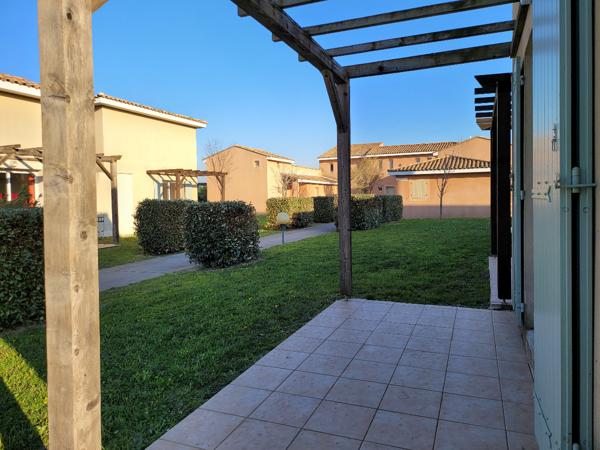 EXCLUSIVITÉ T2 Duplex Meublé avec Terrasse, Parking et Piscine ? Saint-Saturnin-lès-Avignon