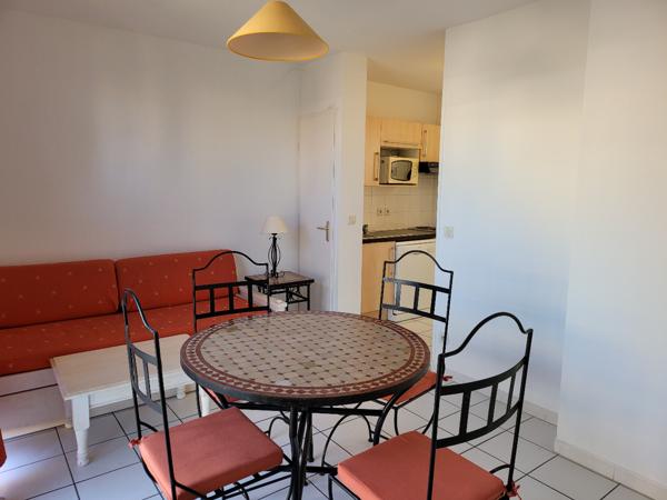 EXCLUSIVITÉ T2 Duplex Meublé avec Terrasse, Parking et Piscine ? Saint-Saturnin-lès-Avignon