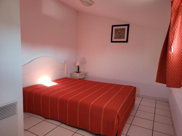 EXCLUSIVITÉ T2 Duplex Meublé avec Terrasse, Parking et Piscine ? Saint-Saturnin-lès-Avignon