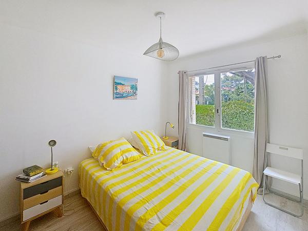 Six-fours les plages Les Lones Appartement  de 2 pieces - Bord de mer