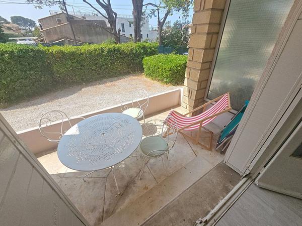 Six-fours les plages Les Lones Appartement  de 2 pieces - Bord de mer