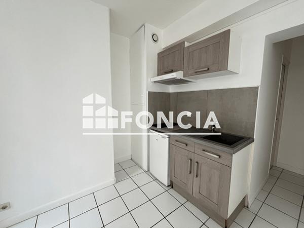 Location Appartement 2 pièces 28.18 m² - 3 RUE DE LA COMEDIE Niort 79000