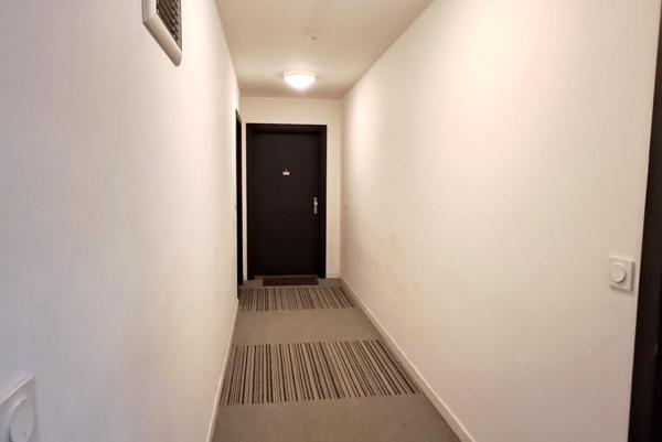 DERNIER ETAGE AVEC TERRASSE