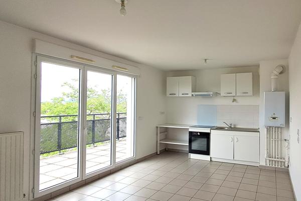 DERNIER ETAGE AVEC TERRASSE