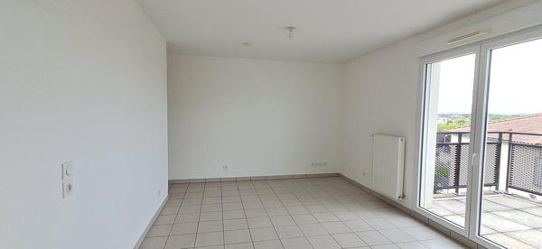 DERNIER ETAGE AVEC TERRASSE