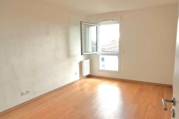 DERNIER ETAGE AVEC TERRASSE
