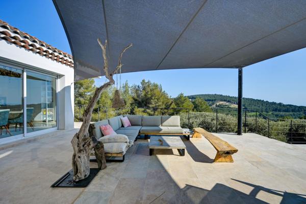 Vente Maison de luxe Saint-Cyr-sur-Mer 7 Pièces 220 m²