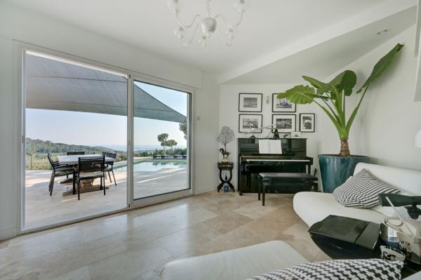 Vente Maison de luxe Saint-Cyr-sur-Mer 7 Pièces 220 m²